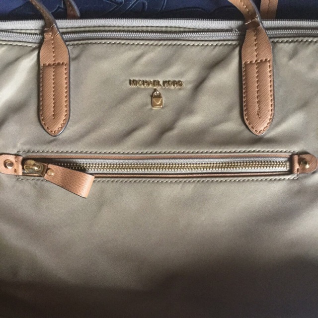 Michael Kors Nylon Kelsey shoulder bag | Shopee Philippines