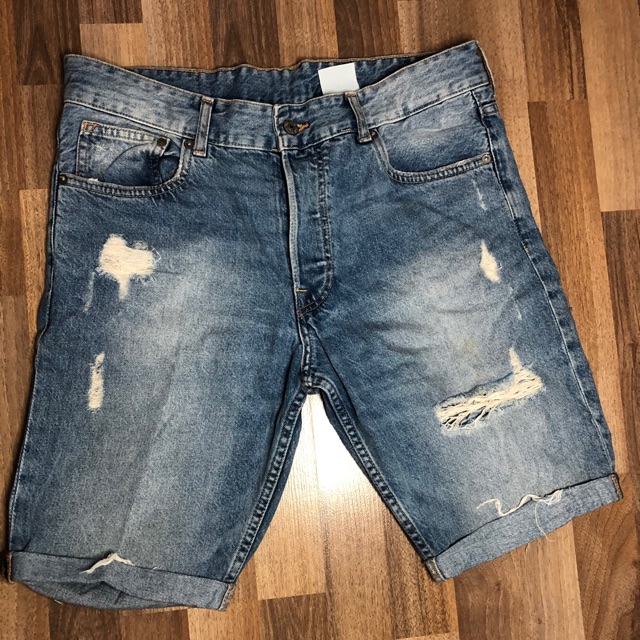 h&m ripped denim shorts