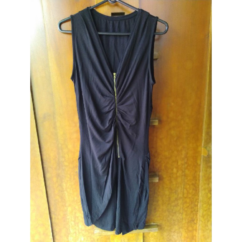 Black sleeveless dress with gold zipper Shopee Philippines