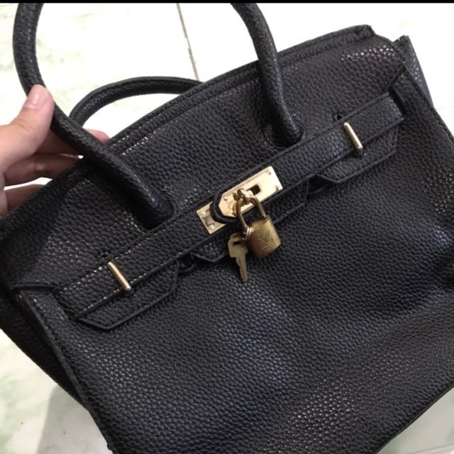 LV Louis Vuitton sling bag | Shopee Philippines