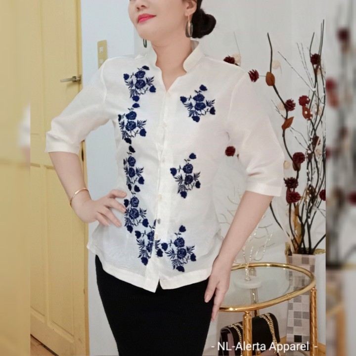 Elegant Philippine Embroidered Women's Barong 