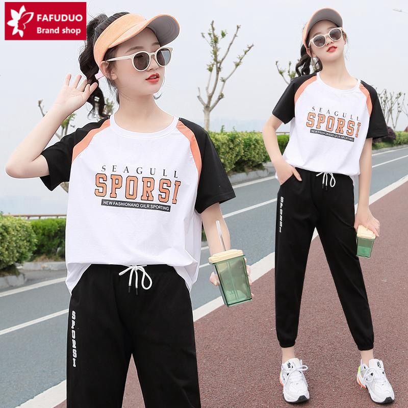 jogging outfit female