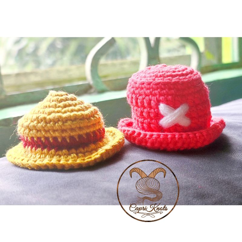 ONE PIECE LUFFY AND CHOPPER HAT KEYCHAIN/Dm for customize design