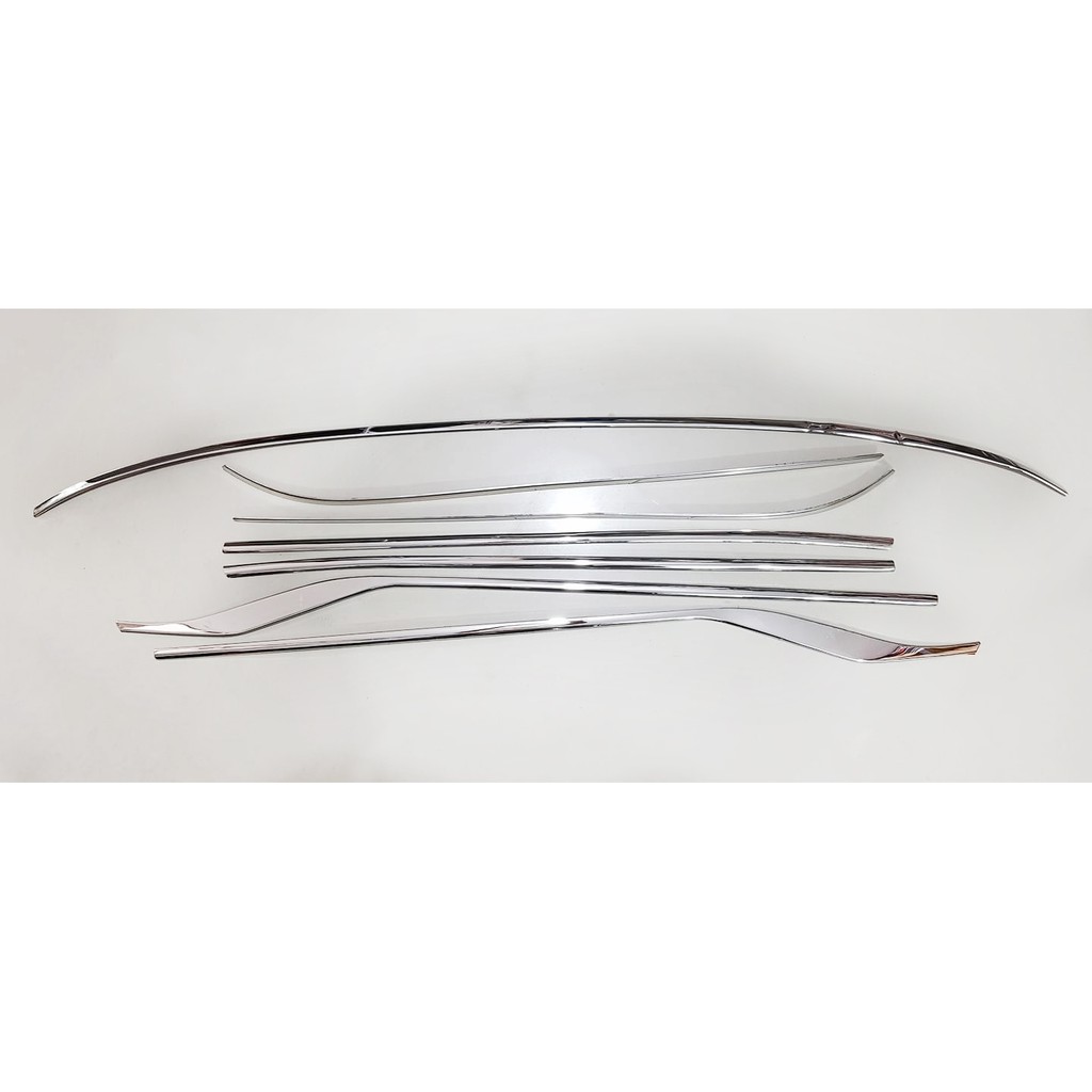 Chrome Tailgate Trim Strip For Toyota Fortuner 2012 2013 - Direct Replacement