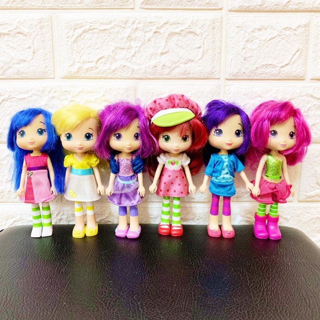 strawberry shortcake doll and friends