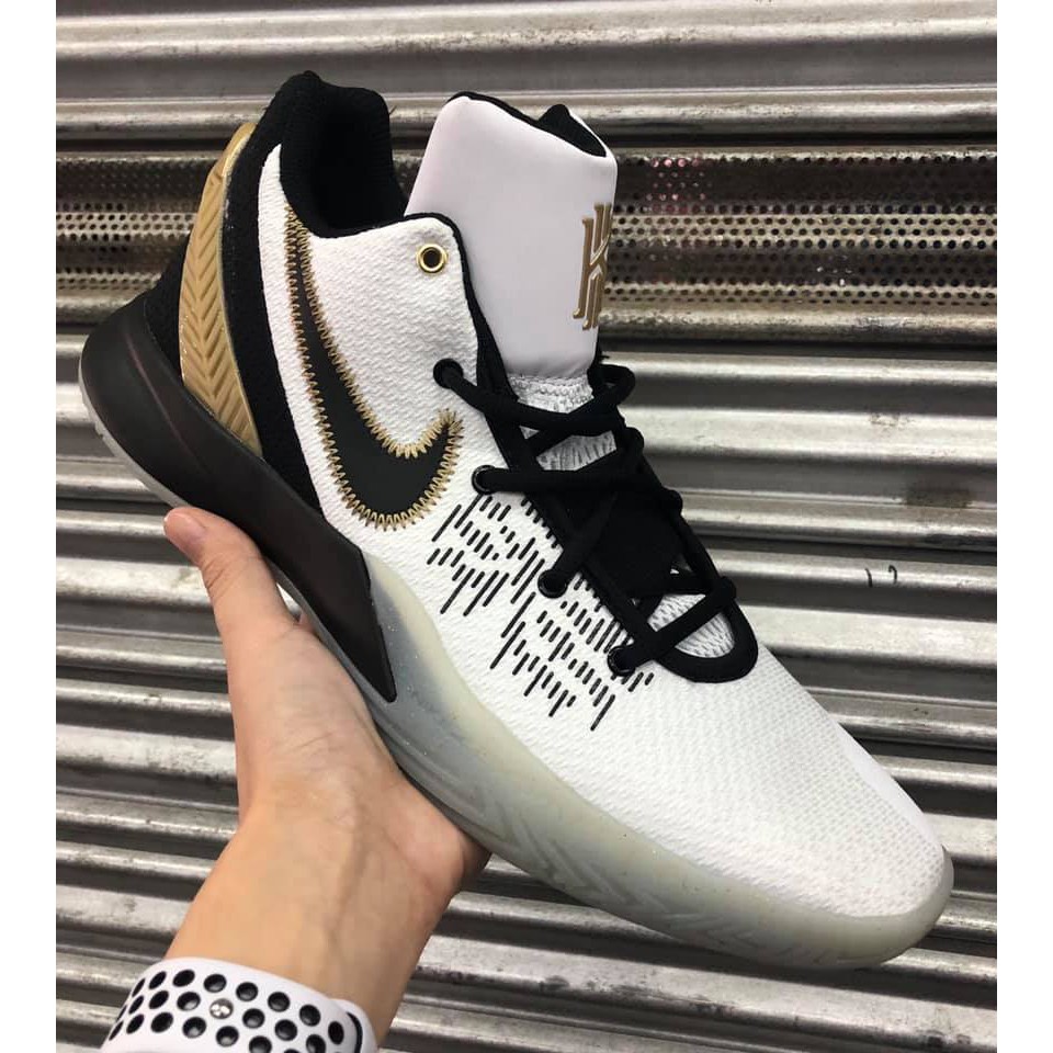 kyrie wearing flytrap