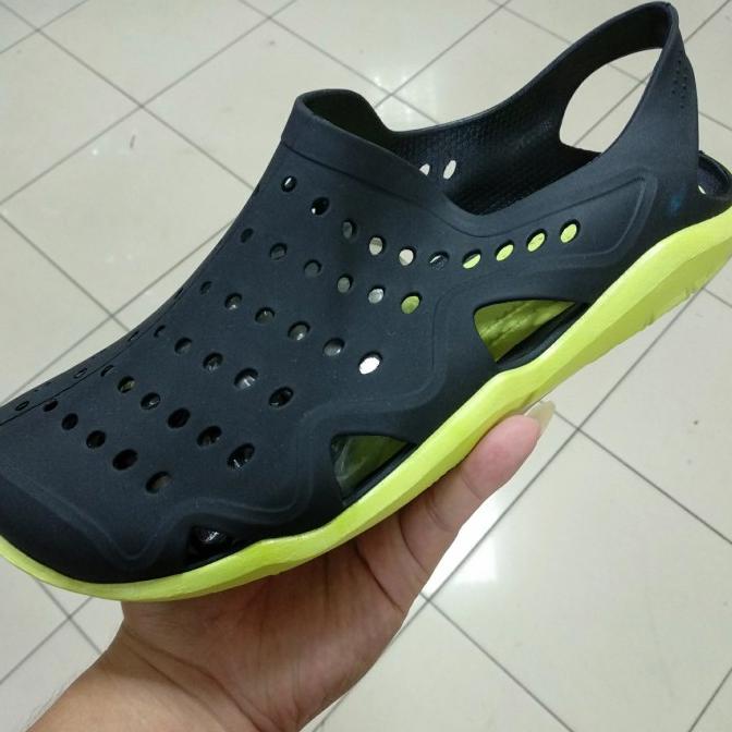 Rubber Men Shoes Similar CROCS SWIFTWATER WAVE!!!!! | Shopee Philippines