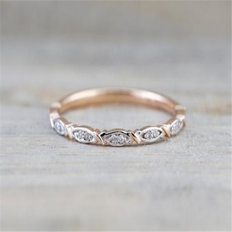 gold diamond engagement ring