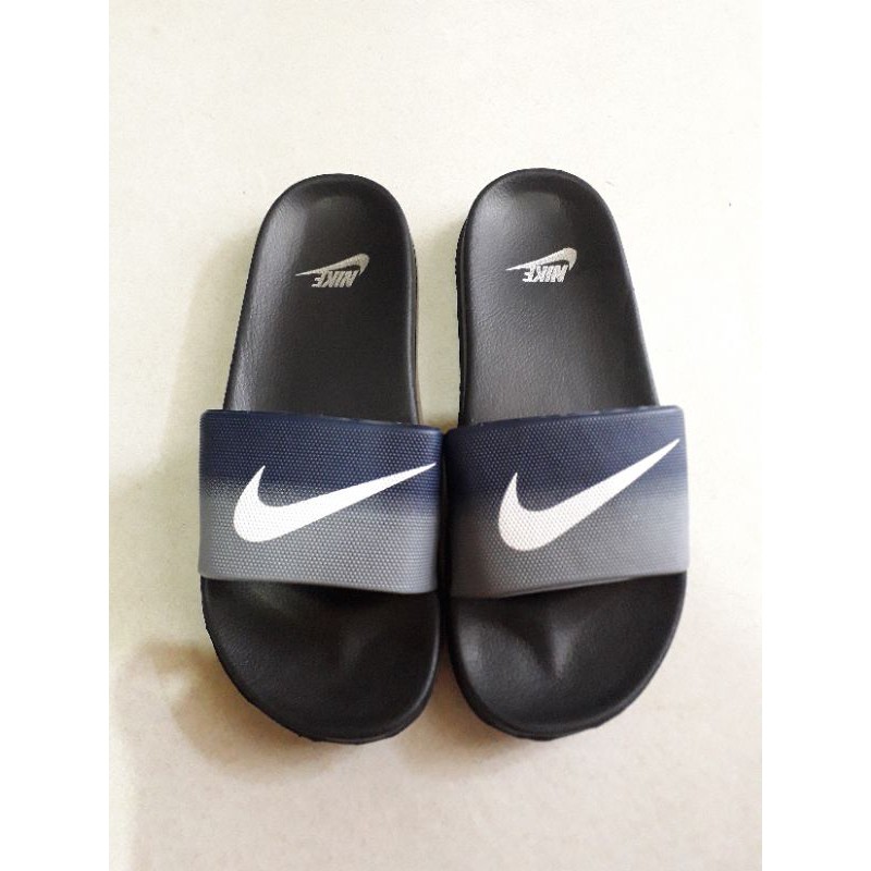nike slides in bulk