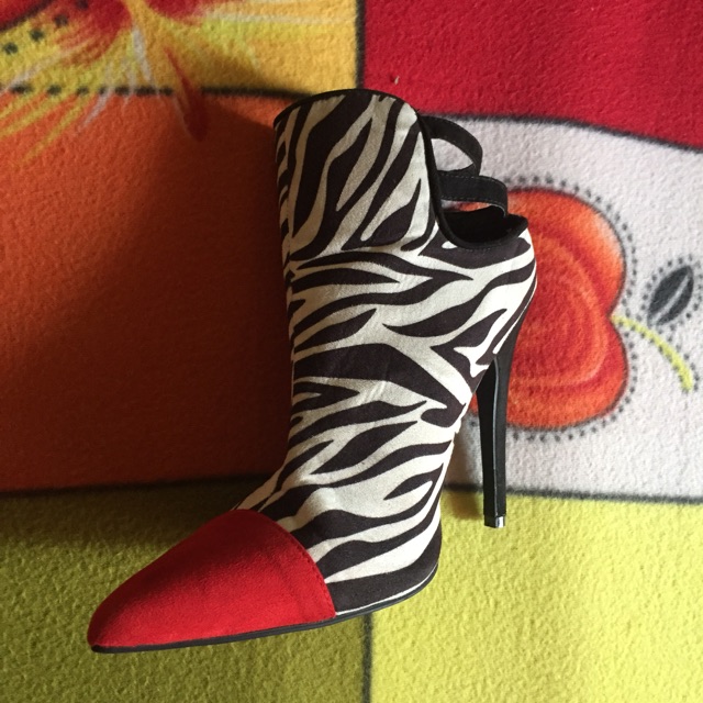 shoedazzle 800 number