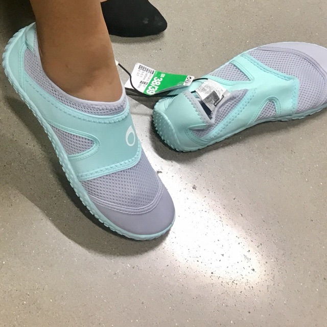 aqua shoes decathlon price