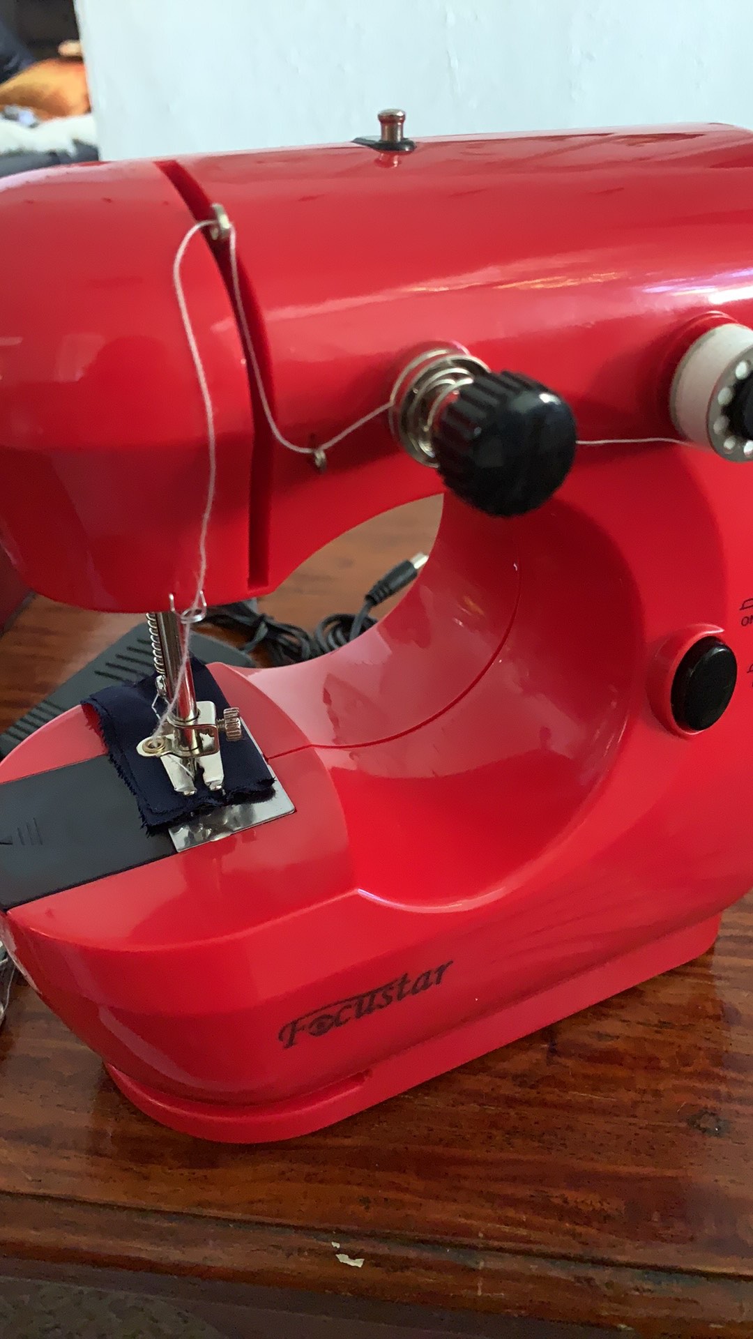 Mini Handheld Sewing Machine Portable Electric Sewer Automatic And