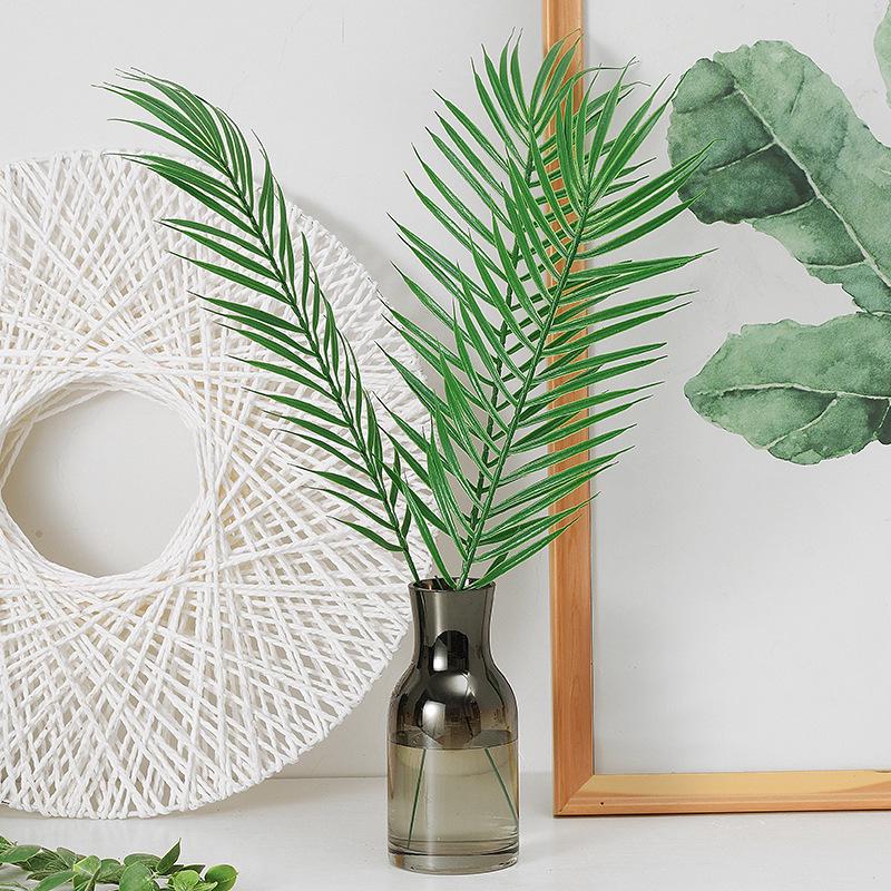 1PC Iron leaf artificial plant Ornamen Tanaman Buatan 1PC Iron leaf artificial plant Ornamen Tanaman Buatan