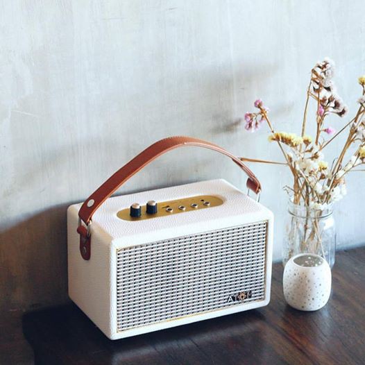 atom retro speaker