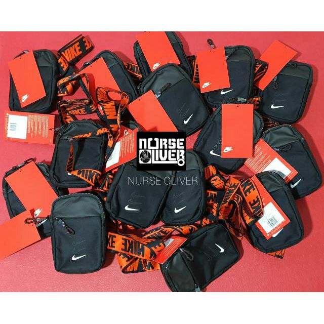 nike advance small hip pack