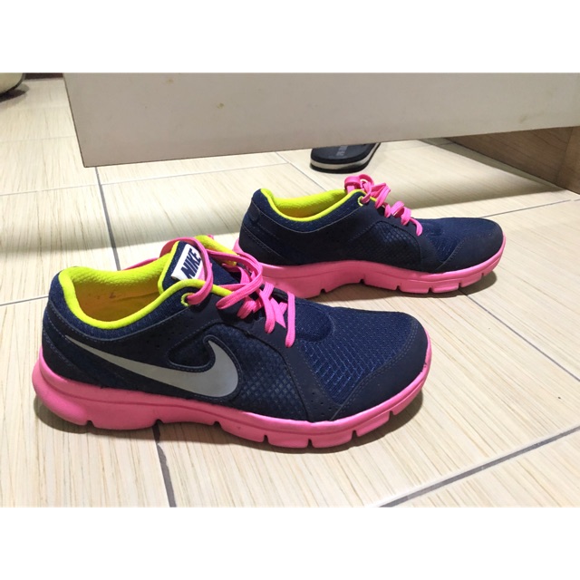nike rubber shoes for girls