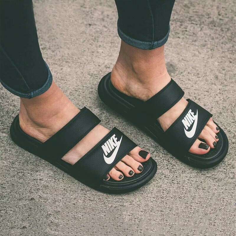 nike benassi ultra slides