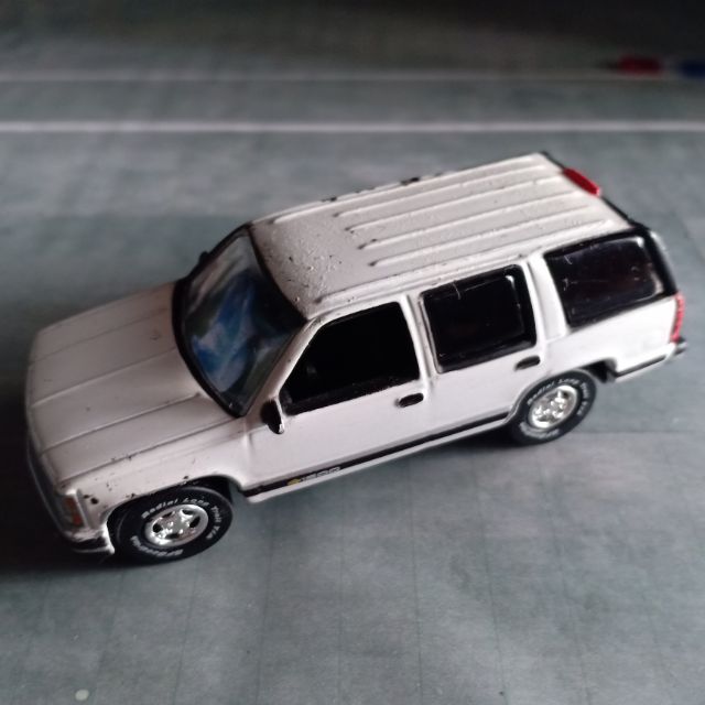 diecast tahoe