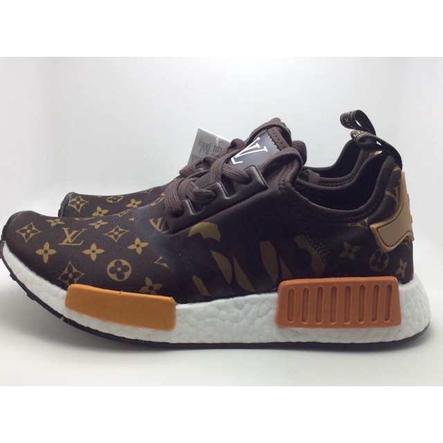 Adidas NMD R1 V2 Core Black Carbon Shock WithTheSalecom