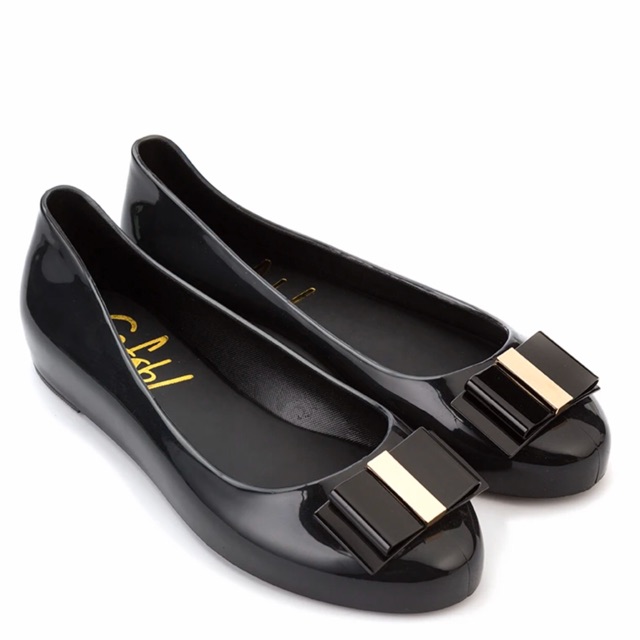 black jelly flats