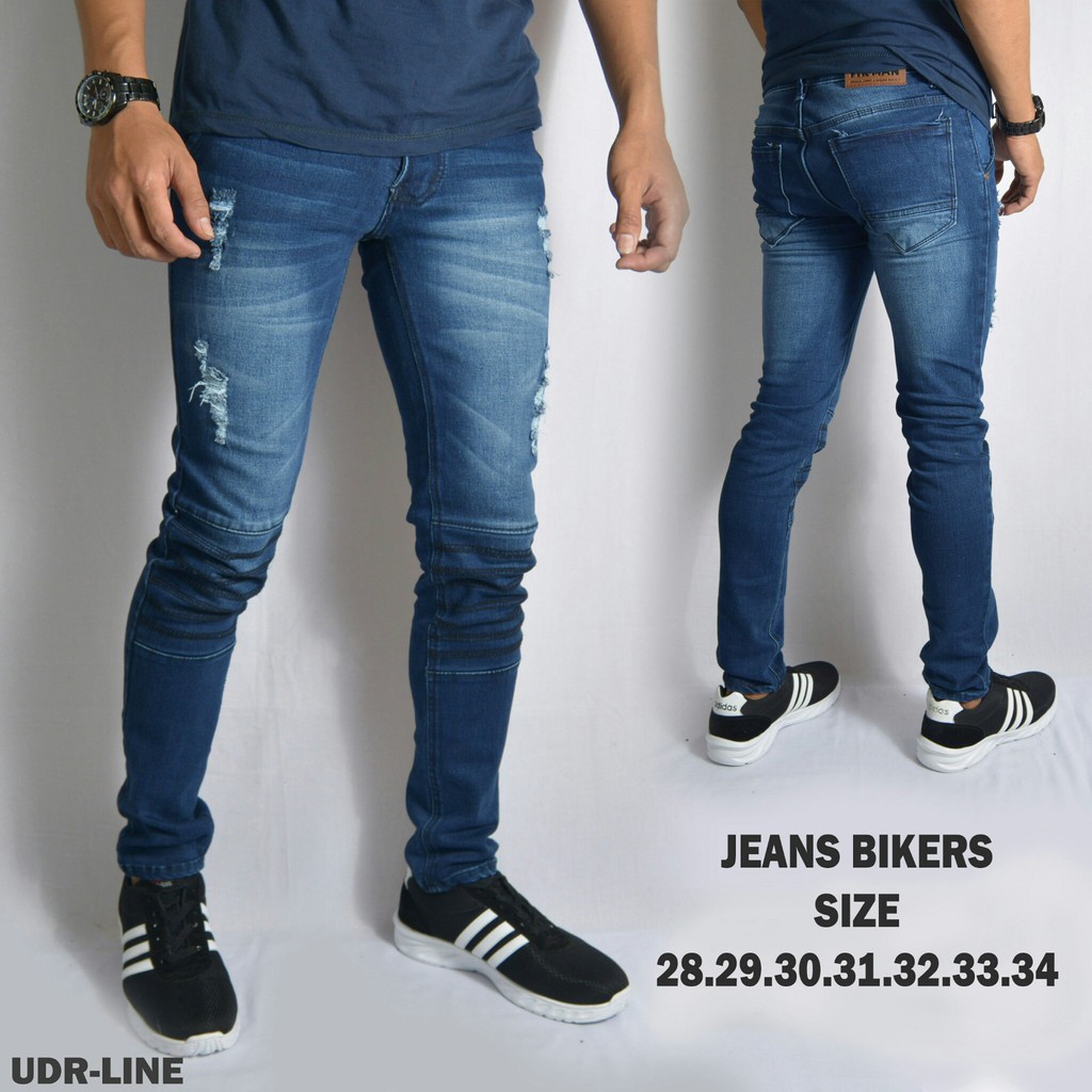 knee tear jeans