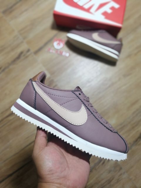 nike cortez mauve