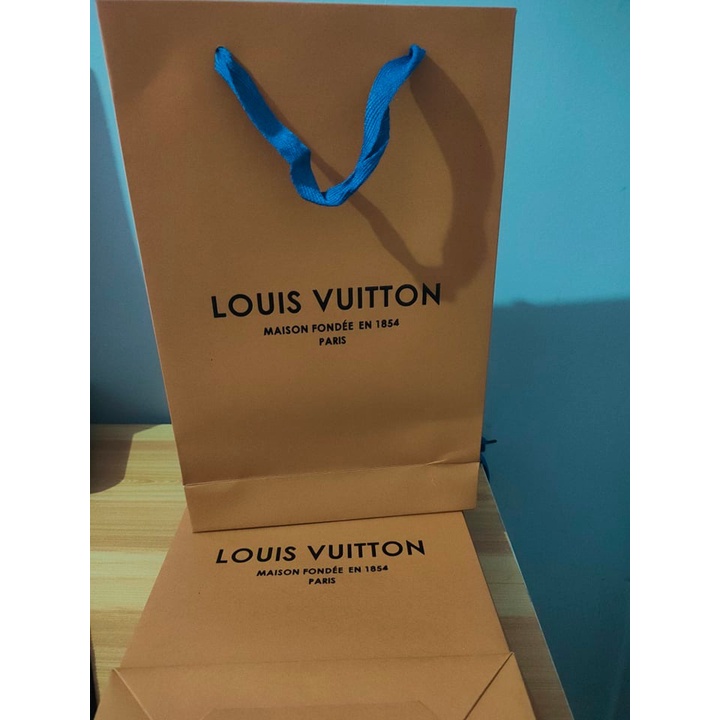 Louis Vuitton paper bag - Giỏ giấy Louis Vuitton đã xuất hiện ...