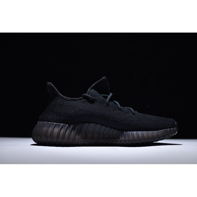 yeezy boost 350 triple black