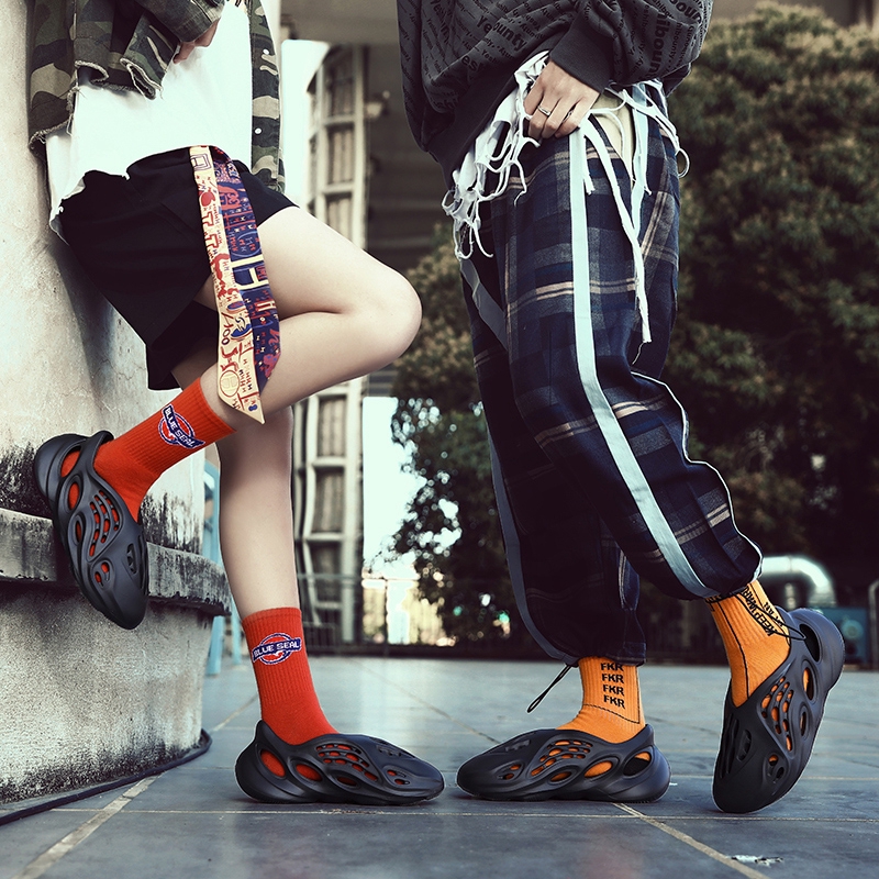 yeezy foam runners colors