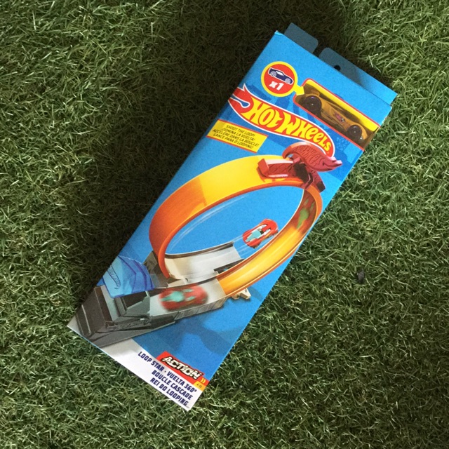 hot wheels action loop star