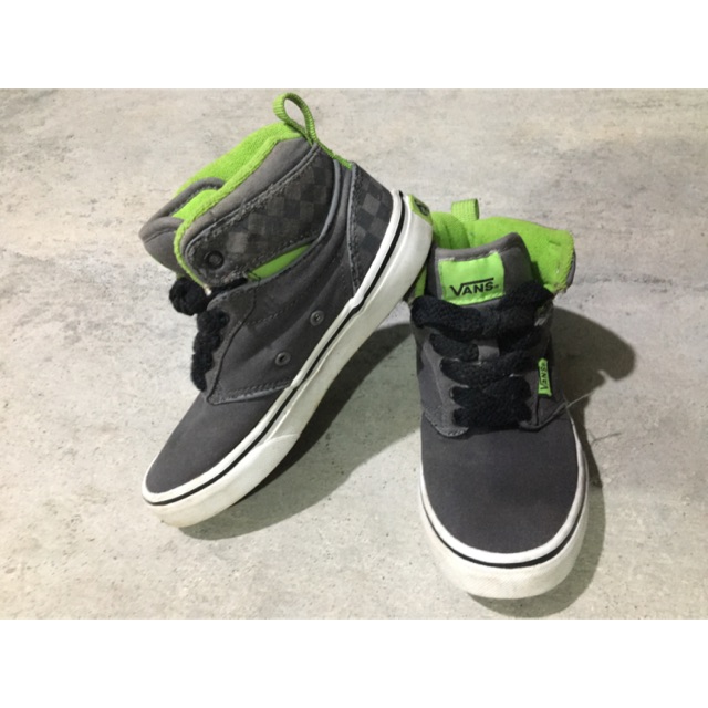 high cut shoes vans