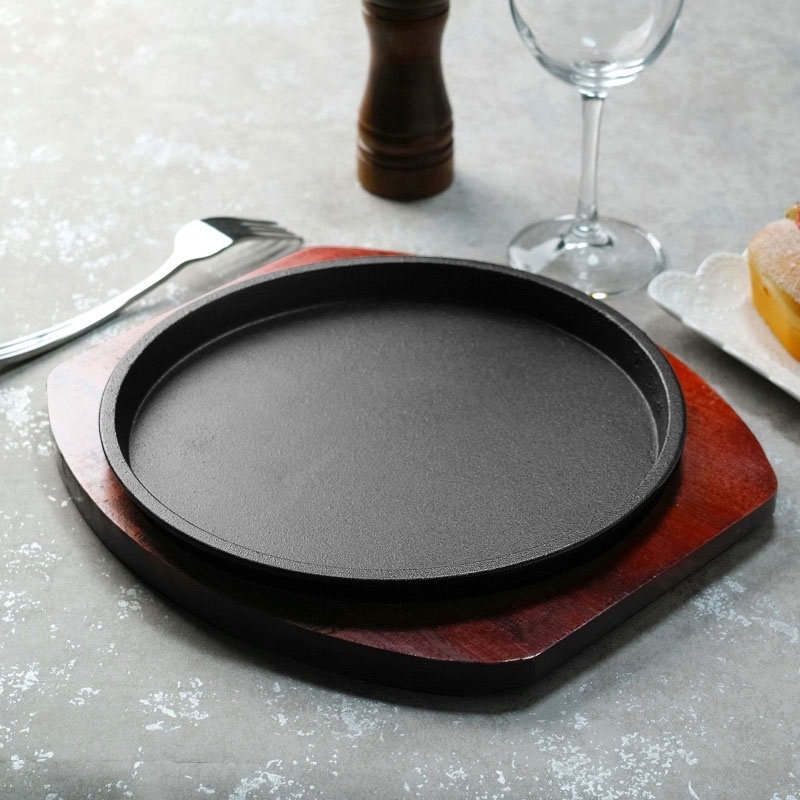 Round Sizzling Plate Cast Iron Steak Plate BBQ Grill Pan With Wood Base
