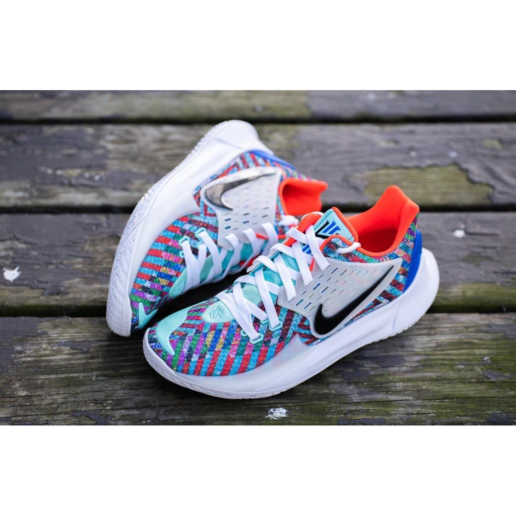 kyrie 2 low light aqua