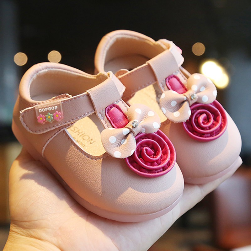 hot pink baby shoes