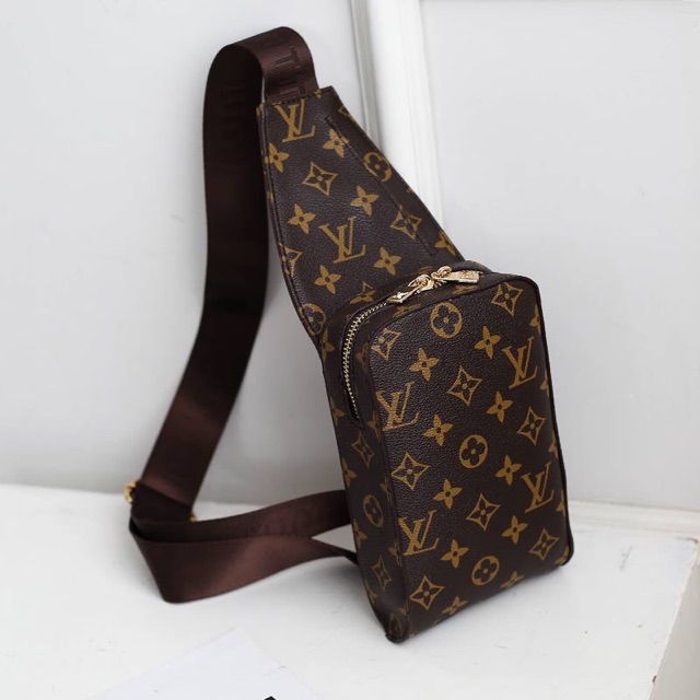 lv body bag mens