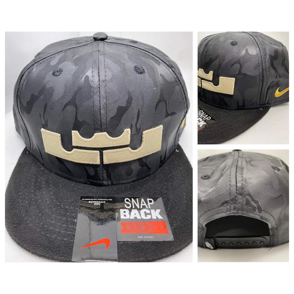 black and gold nike cap
