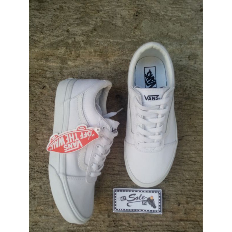 Vans Ward Triple White | Shopee Philippines