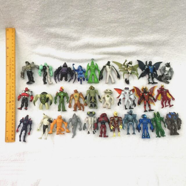 ben 10 mini figures