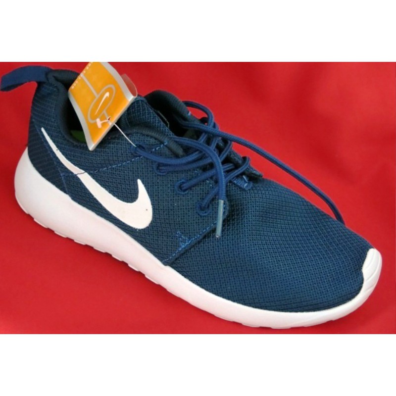 navy blue nike roshe womens