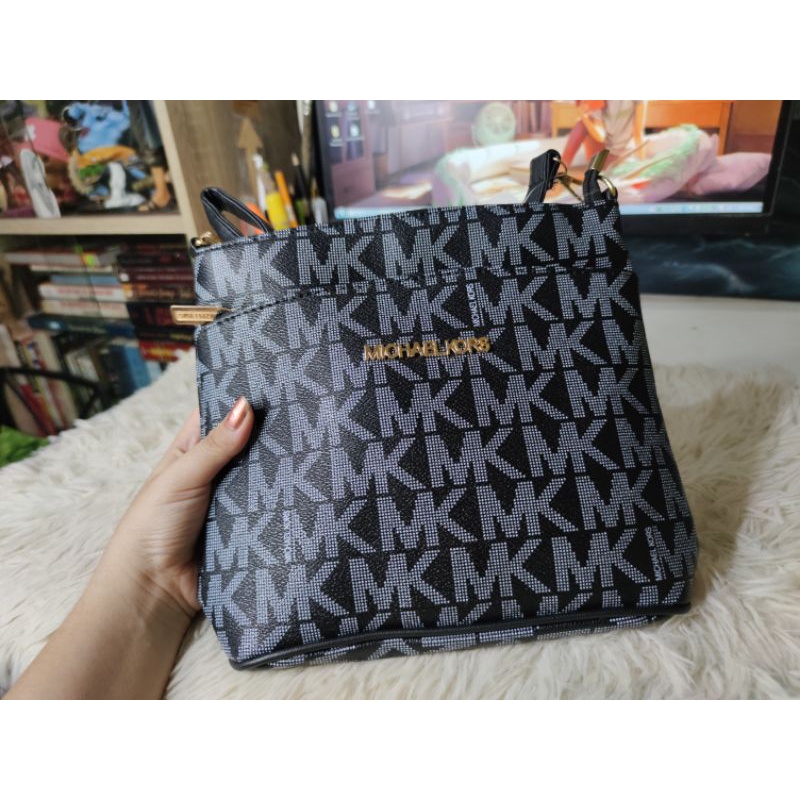 DBS Michael Kors Sling Bag (Pure High End) | Shopee Philippines