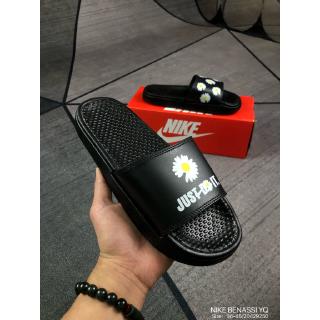 daisy nike slides