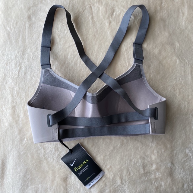 nike bra studio