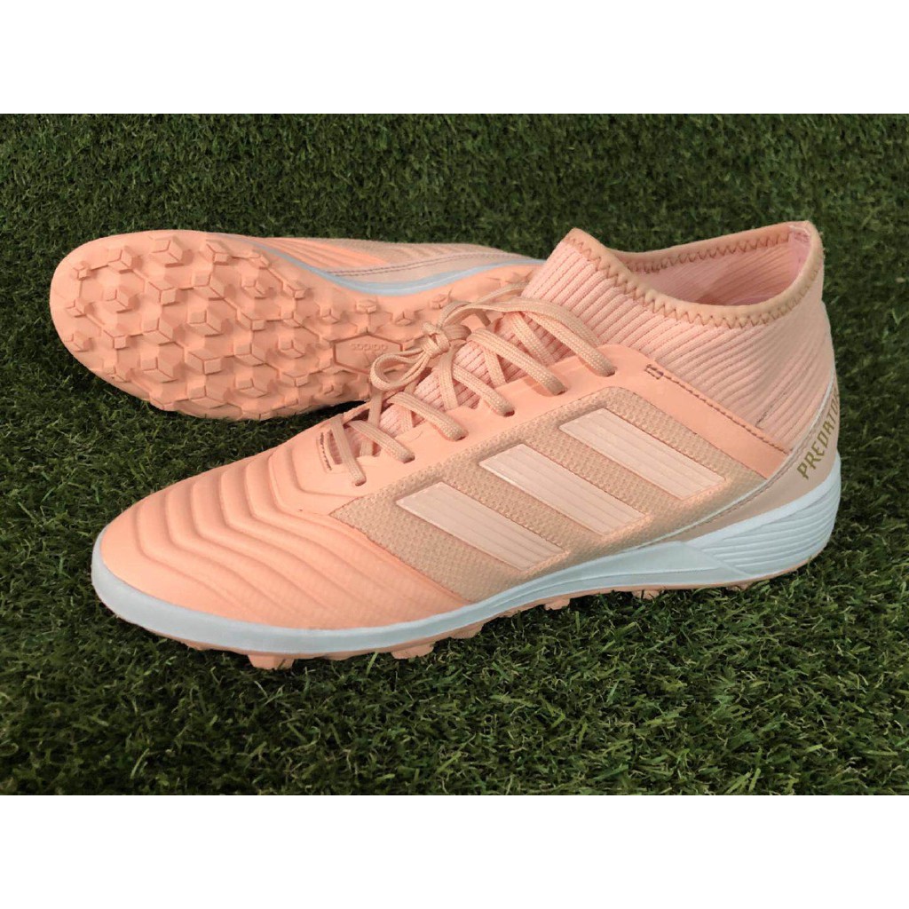 predator 18.3 pink