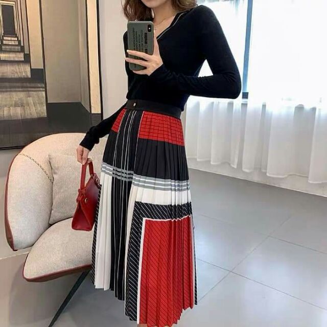 square pleated skirt