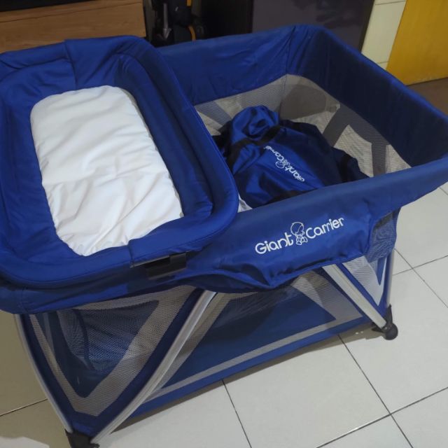 giant carrier crib geoffrey size