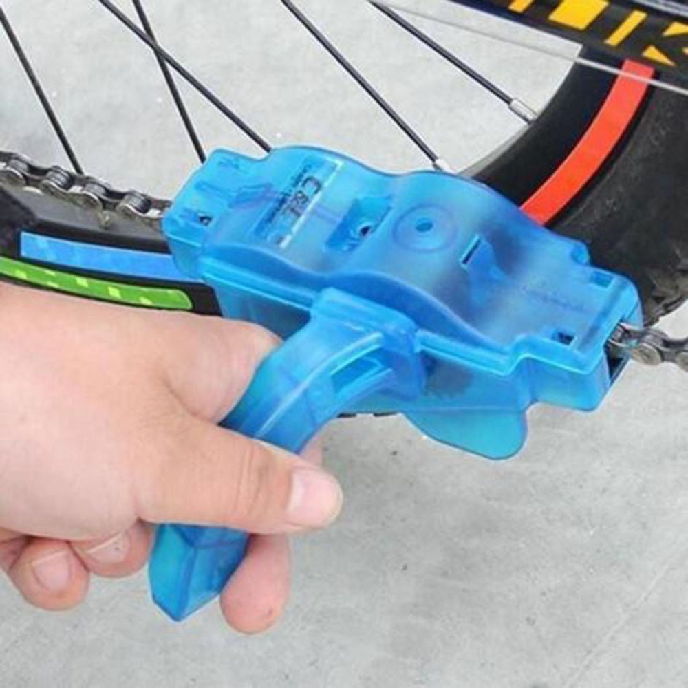 cleaning road bike chain