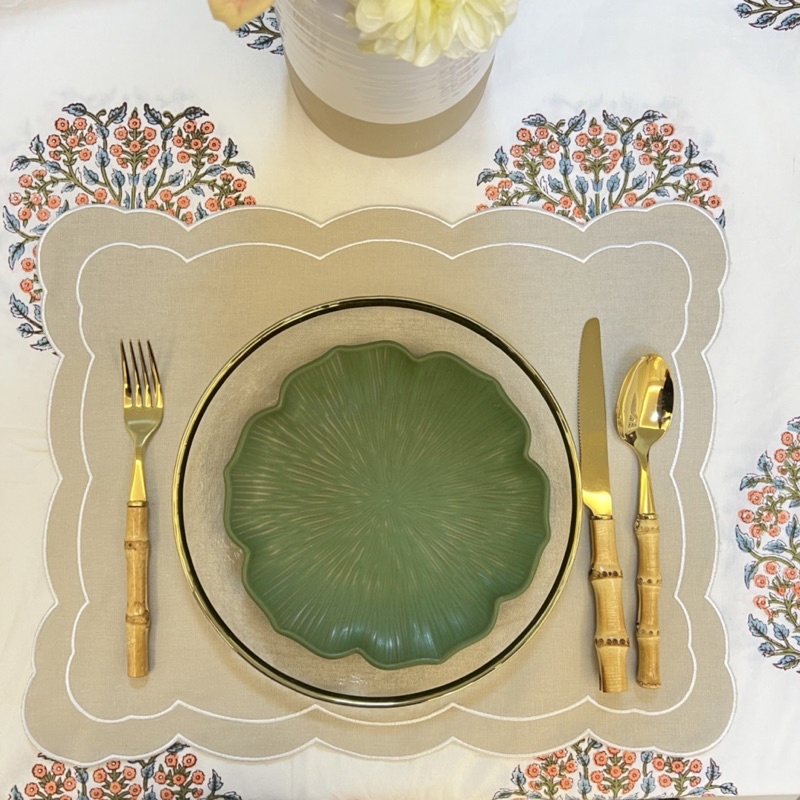 Linen Embroidered Placemat in Beige Embroidered Linen Placemat 100