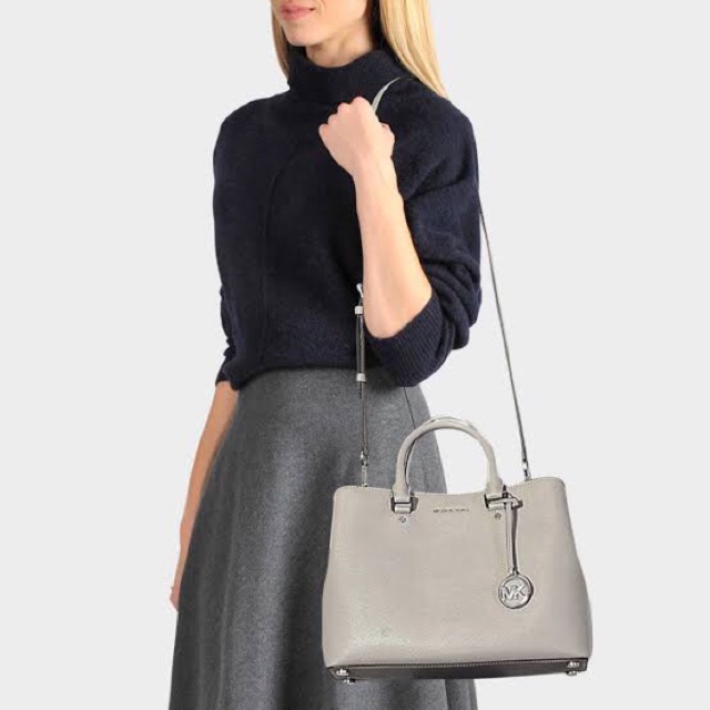 blakely bucket bag michael kors
