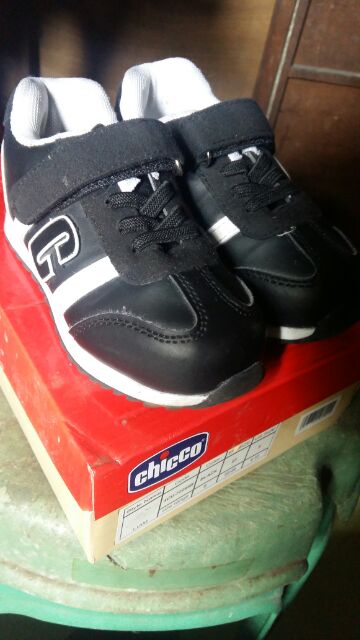chicco shoes price