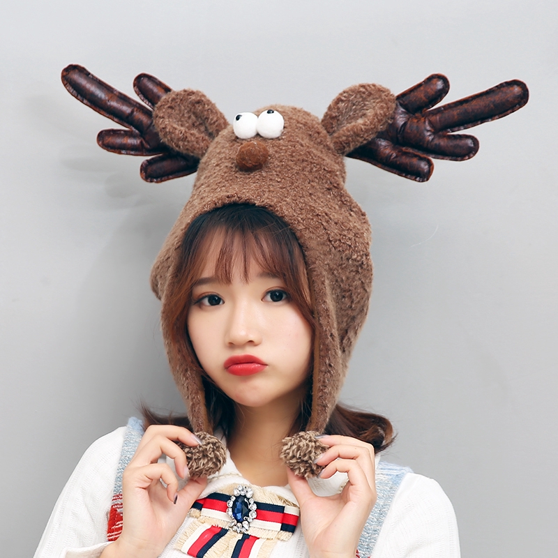 christmas hat with antlers